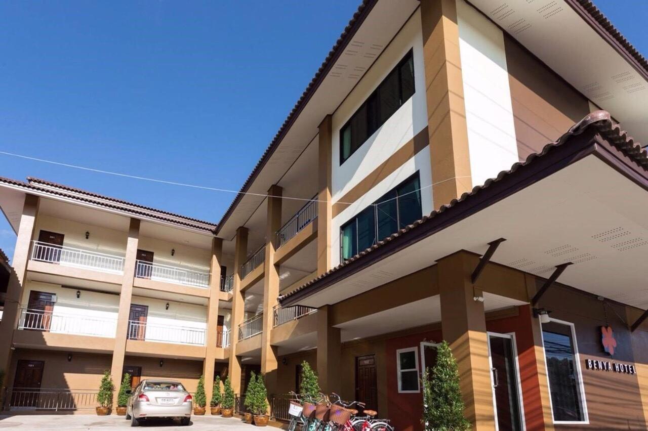 Benya Hotel Nan Exterior photo